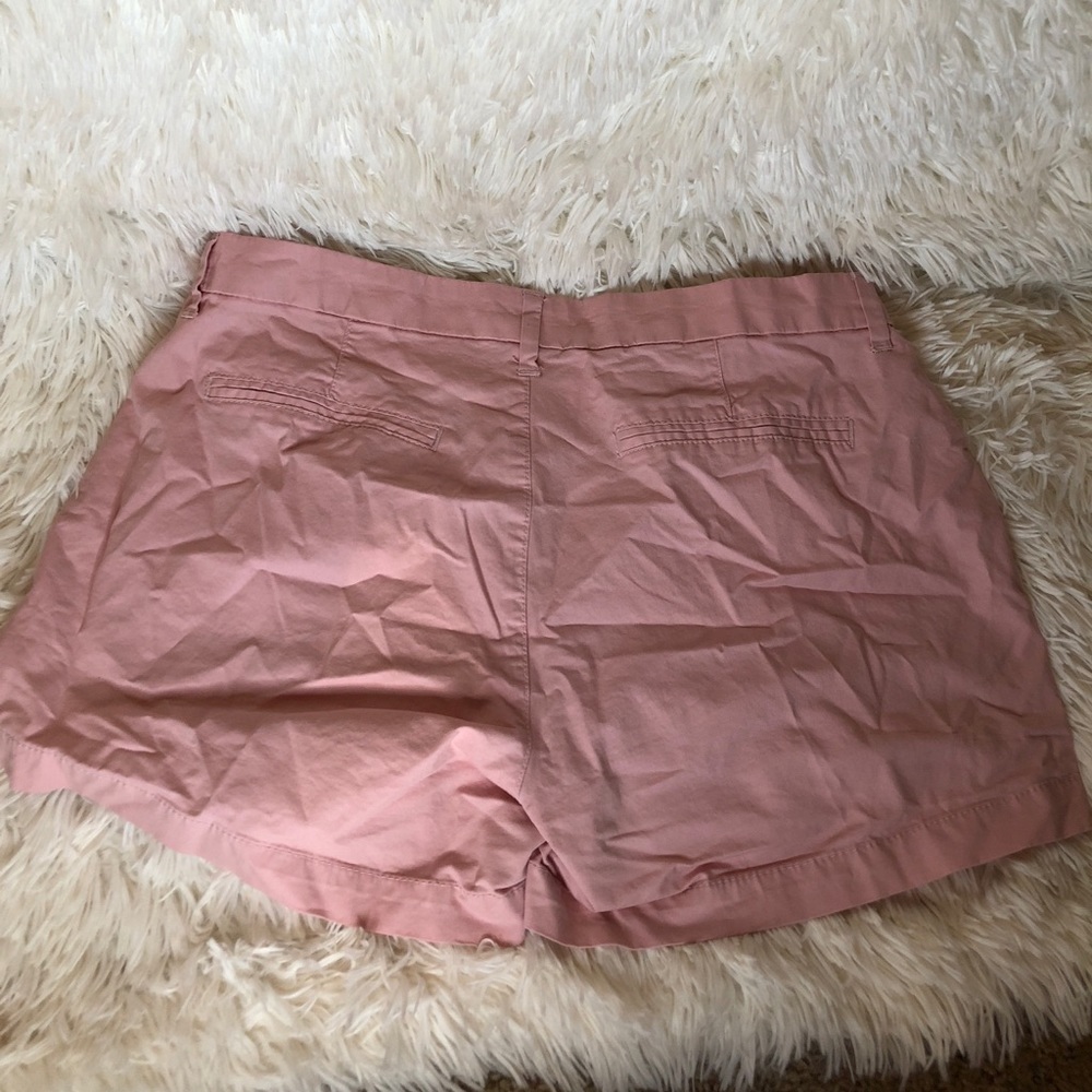 Shorts - Picture 3 of 3